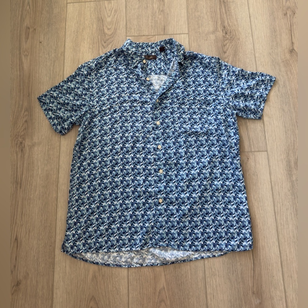 Tasso Elba Blue and White Patterned Casual Shirt